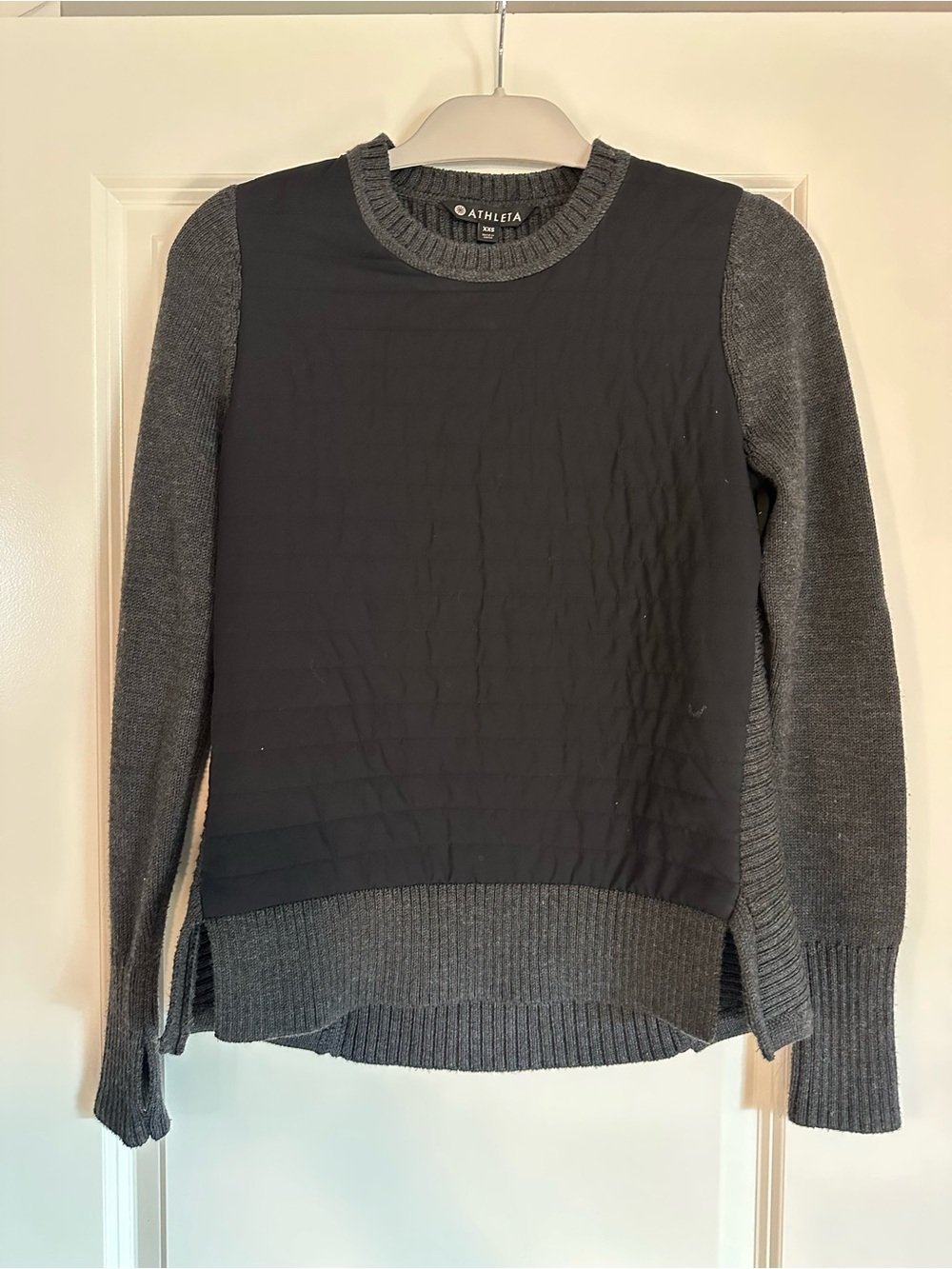 Athleta ladies Black Crewneck Sweater wool blend black charcoal